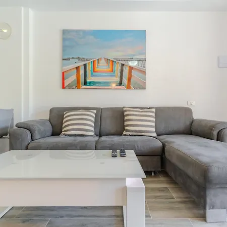 דירה Colinablanca Sunset View By Paramount Holidays